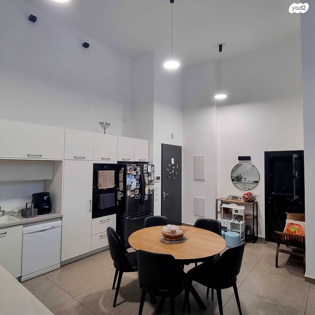 דירת גן, מרכז, הרצליה