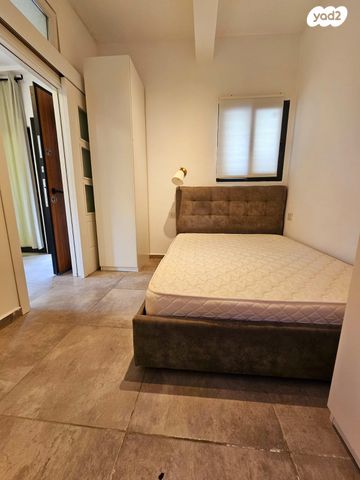 בית פרטי/ קוטג', חירותנו, עזרא, הארגזים, תל אביב יפו