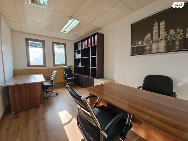 שדרות ירושלים 49