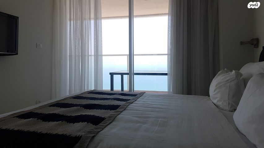 תיירות ונופש, שדרות עובד בן עמי 10, נוף הטיילת, נתניה