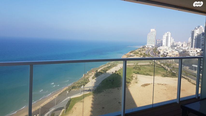 תיירות ונופש, שדרות עובד בן עמי 10, נוף הטיילת, נתניה