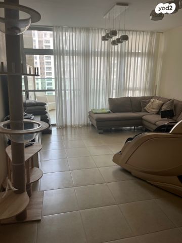 דירה, חיל האוויר, נווה חוף, ראשון לציון