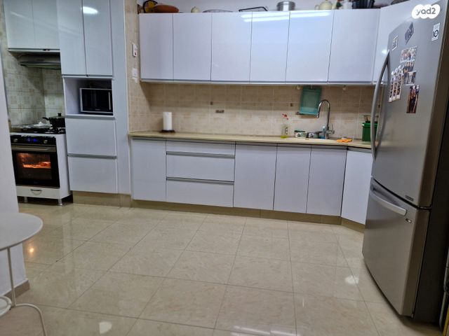 גיורא יוספטל 