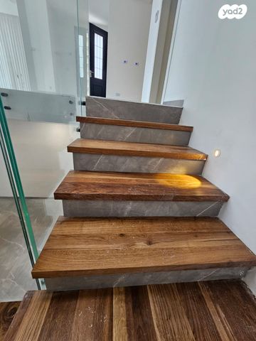 דו משפחתי, הנבל, שאר העיר, גבעת זאב