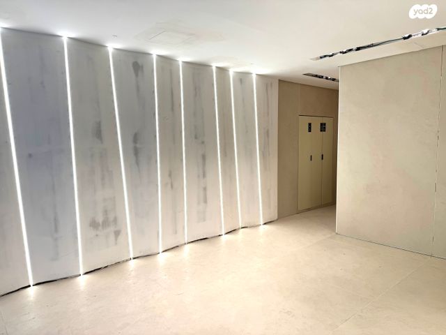 דירה, הרצליה