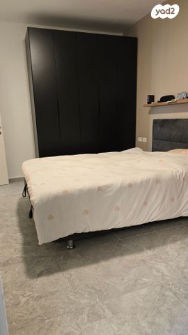 דירת גן, עת הזמיר, מגדים, מעלה אדומים