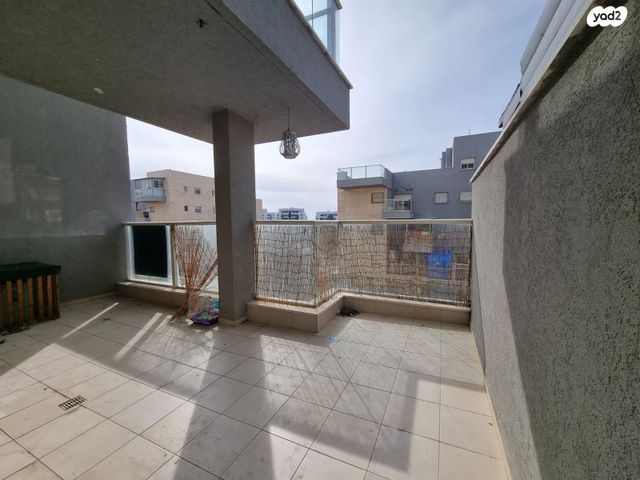 דירה, ספיר 30, אבני חן, חריש