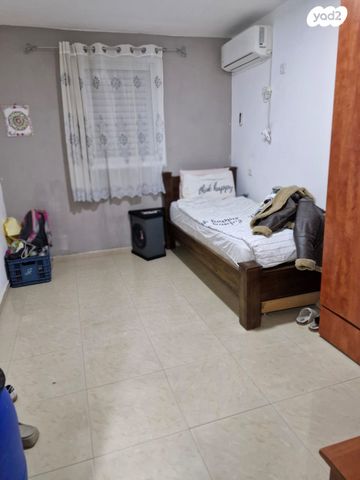 דירה, גיורא יוספטל, גיורא, רמלה