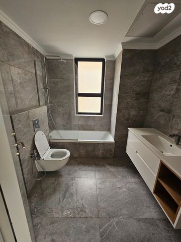 דו משפחתי, הנבל, שאר העיר, גבעת זאב