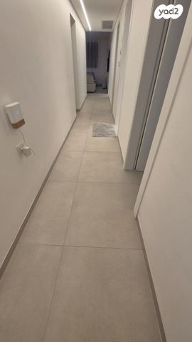 דירת גן, אסתר המלכה, האצטדיון, טבריה