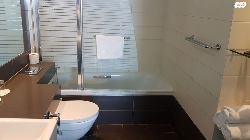 תיירות ונופש, שדרות עובד בן עמי 10, נוף הטיילת, נתניה