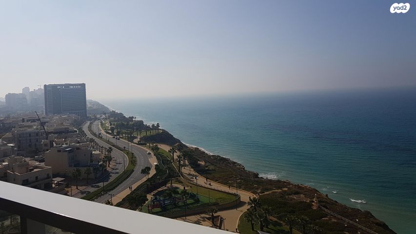 תיירות ונופש, שדרות עובד בן עמי 10, נוף הטיילת, נתניה