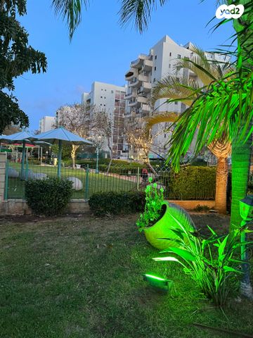 דירה, הצופים, נעורים, ראשון לציון