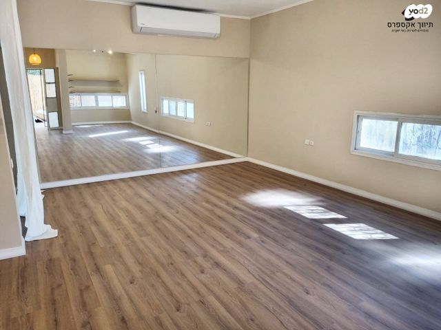 בית פרטי/ קוטג', עומר