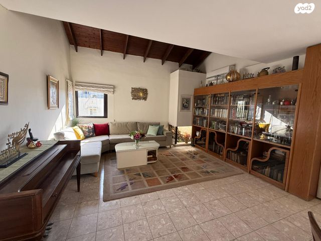 דופלקס, הרצל 73, קרית ספיר, כפר סבא