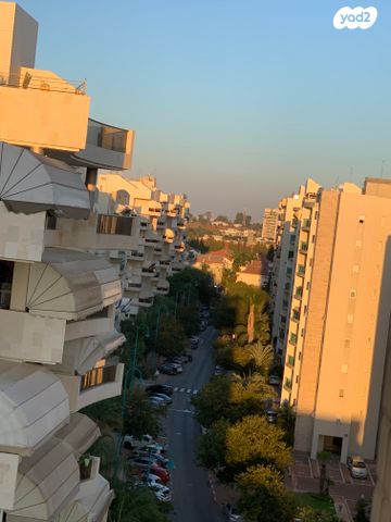 דירה, הצופים, נעורים, ראשון לציון