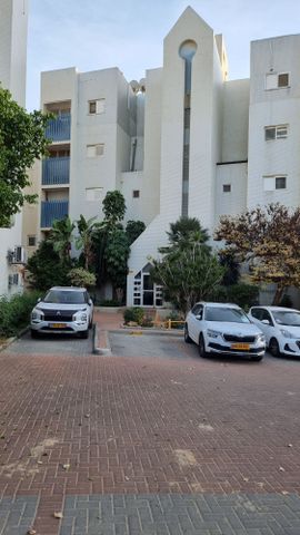 דירה, נווה זאב, נאות אילן, באר שבע