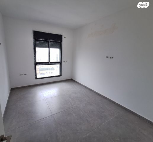 דירה, אמנון ליפקין שחק, נוף הטיילת, נתניה