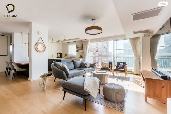 גג/ פנטהאוז, רב אשי, נווה אביבים, תל אביב יפו