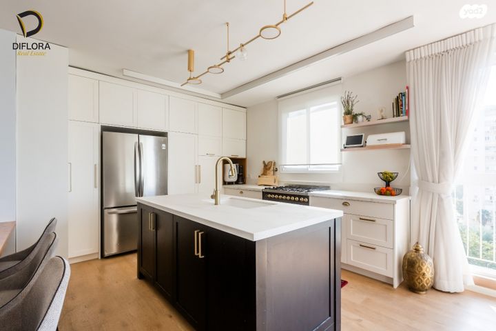 גג/ פנטהאוז, רב אשי, נווה אביבים, תל אביב יפו