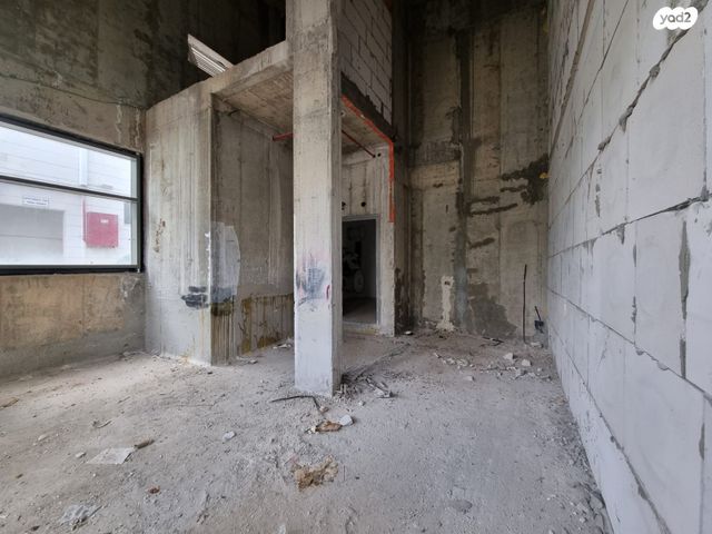 חנויות/ שטח מסחרי, דרך ארץ, החורש, חריש