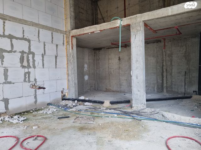 חנויות/ שטח מסחרי, דרך ארץ, החורש, חריש