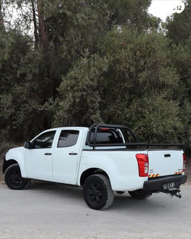 איסוזו די-מקס