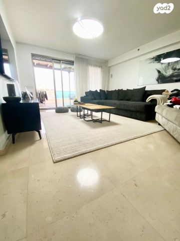 גג/ פנטהאוז, פסגת אונו, קרית אונו