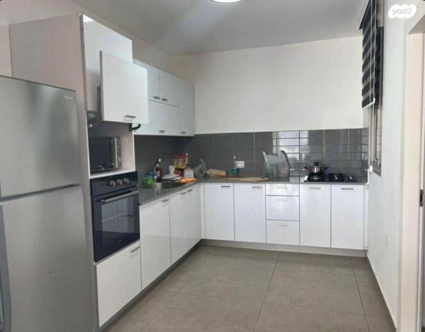 שקמים ואגמים