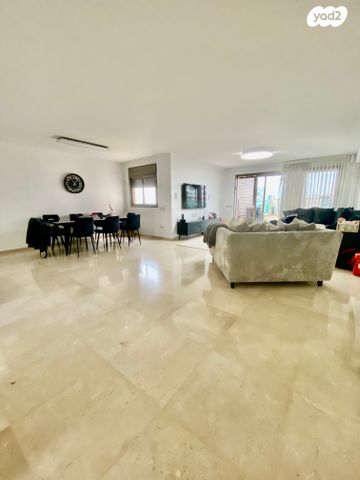 גג/ פנטהאוז, פסגת אונו, קרית אונו