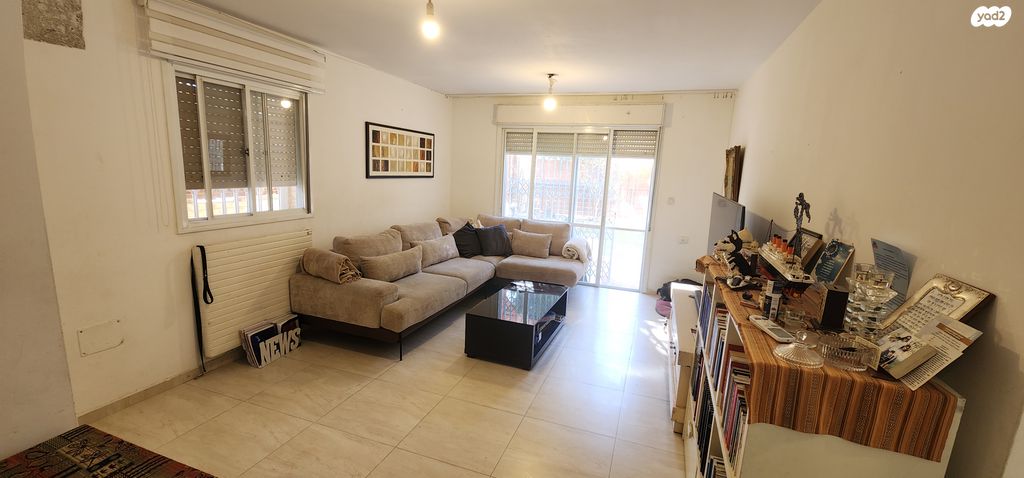 דירת גן, צור הדסה