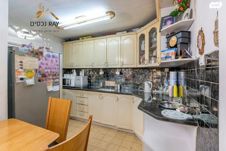 דירה, שדרות העצמאות, נאות אשכול, יבנה