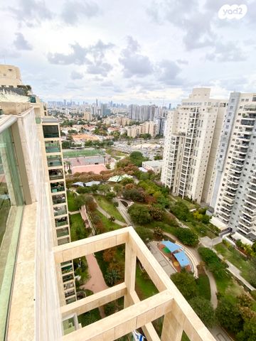 גג/ פנטהאוז, פסגת אונו, קרית אונו