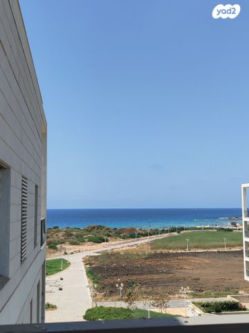 דירה, אלמוג, נהריה