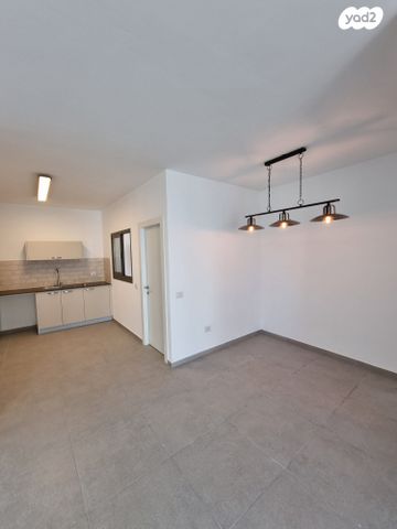 דירה, אלמוג, נהריה