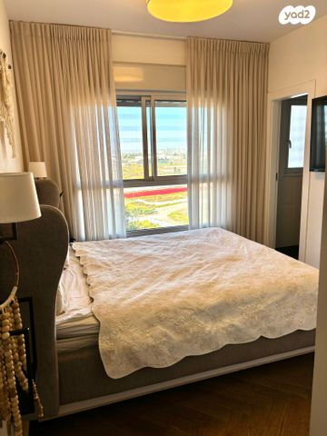 דירה, הפלמ"ח, שאר העיר, קדימה צורן