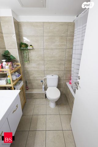 דירה, קרית השרון, נתניה