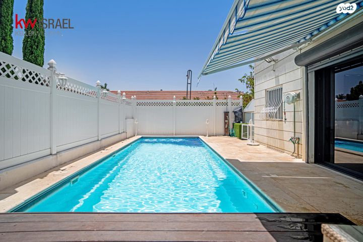 בית פרטי/ קוטג', המגילה, נווה חוף, ראשון לציון