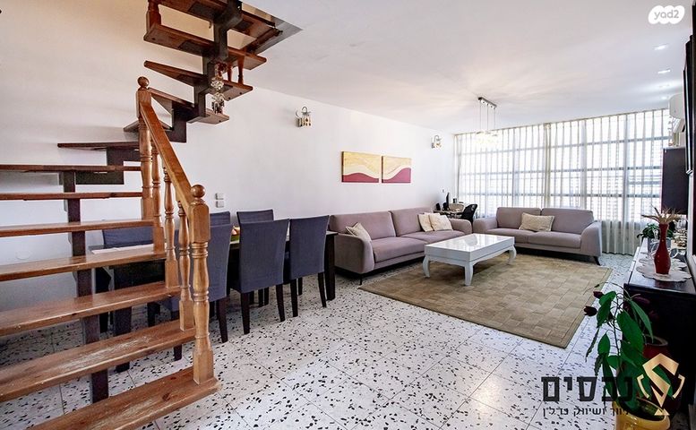 גג/ פנטהאוז, הרב קטרוני 20, המרכז השקט / מרכז העיר, פתח תקווה