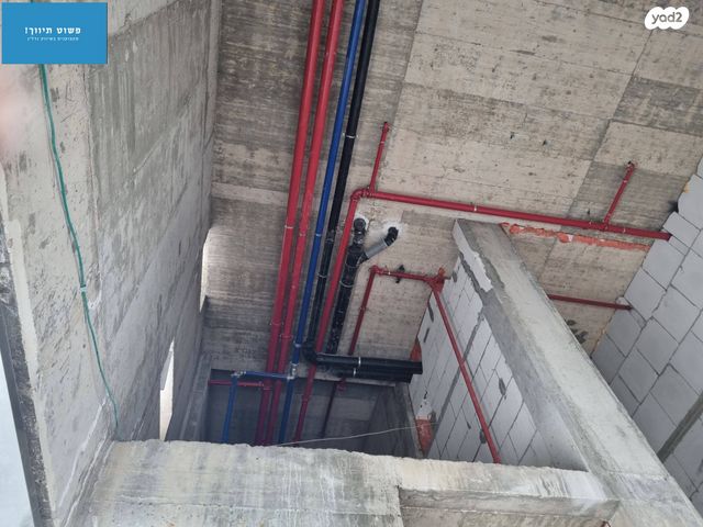 חנויות/ שטח מסחרי, דרך ארץ 24, החורש, חריש