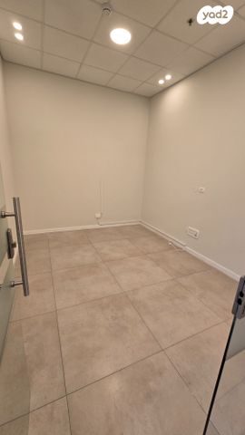 משרדים, גבעת שמואל