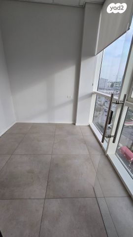 משרדים, גבעת שמואל