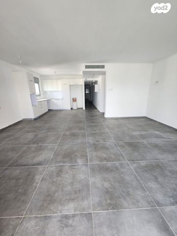 גג/ פנטהאוז, רנ"ס 34, מוצקין הותיקה, קרית מוצקין