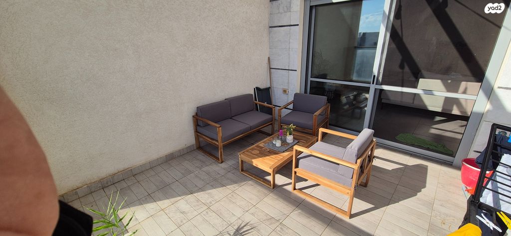 דירה, בית דגן