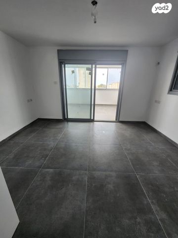 גג/ פנטהאוז, רנ"ס 34, מוצקין הותיקה, קרית מוצקין