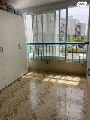 דירה, התזמורת 40, נאות אשלים, ראשון לציון