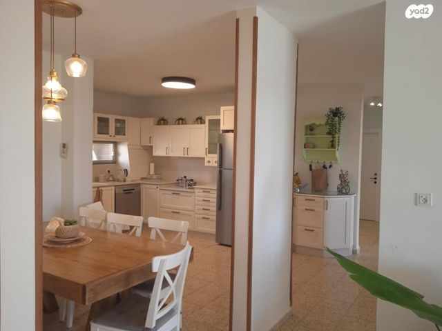 מרדכי אלקחי 65