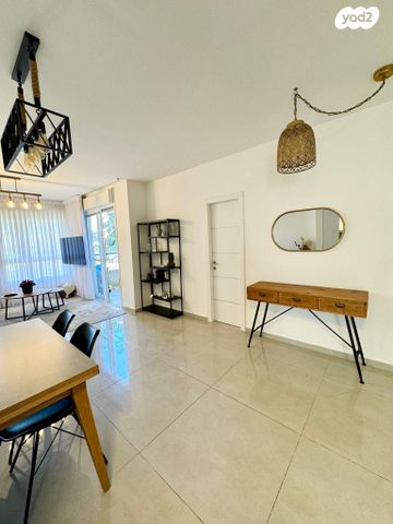 דירה, התזמורת 40, נאות אשלים, ראשון לציון