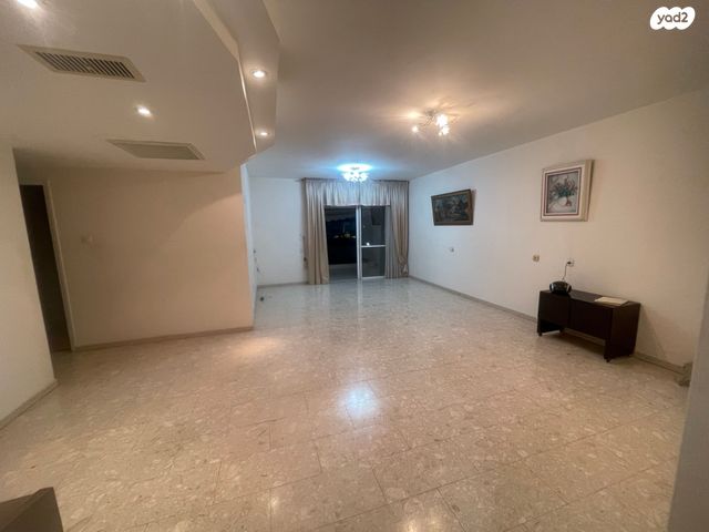 דירה, העסיס, קרית כרמים, ראשון לציון