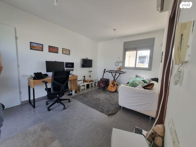 דופלקס, תל מונד